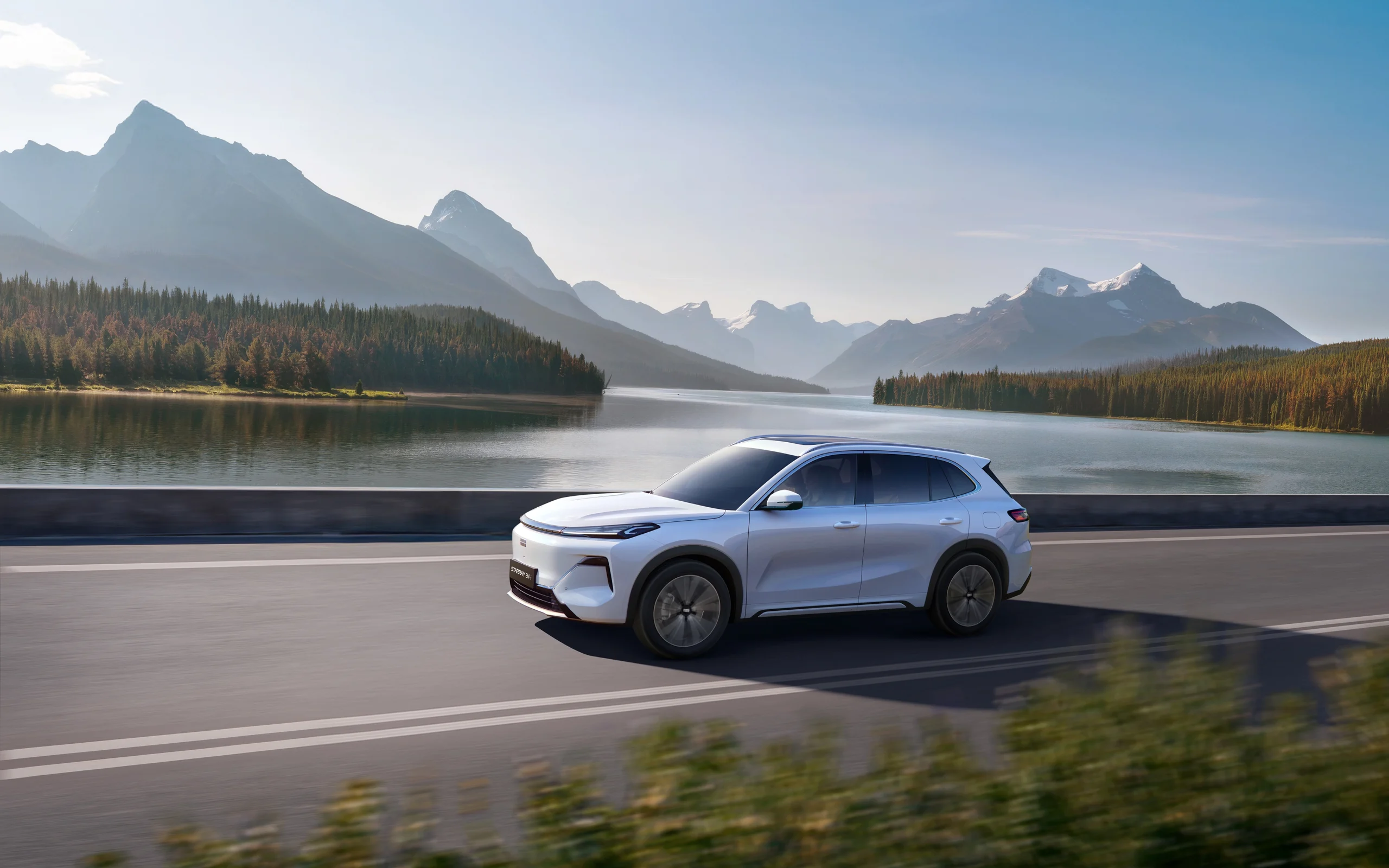 A GEELY STARRAY EM-i a modern hibrid technológia és a prémium SUV élmény találkozása. Hatékony hajtáslánc, fejlett vezetéstámogatás és tágas, kényelmes utastér – mindennapi használatra és hosszabb utakra egyaránt.