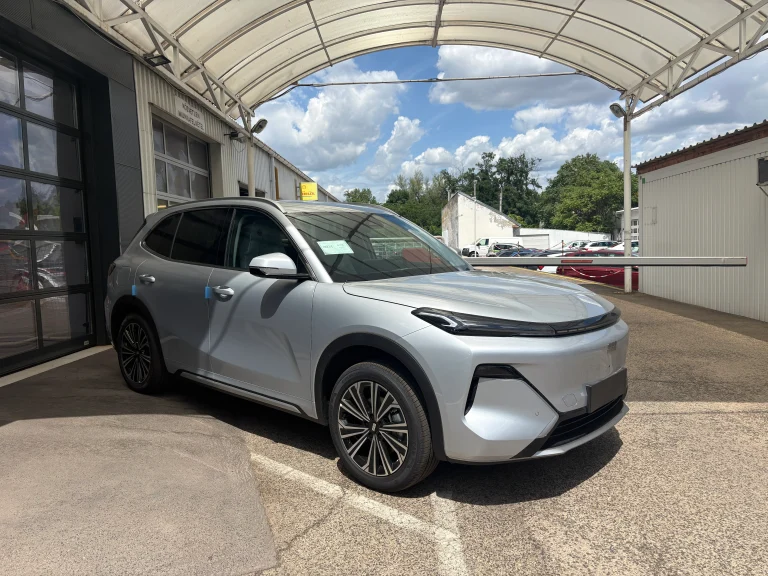 ELADÓ GEELY STARRAY EM-I MAX TESZTAUTÓ – EZÜST