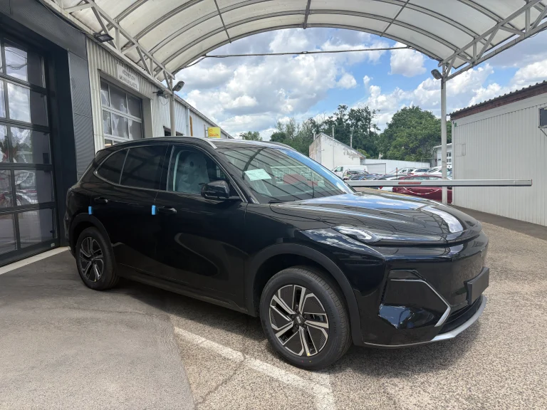 ELADÓ GEELY STARRAY EM-I PRO KÉSZLETRŐL – FEKETE
