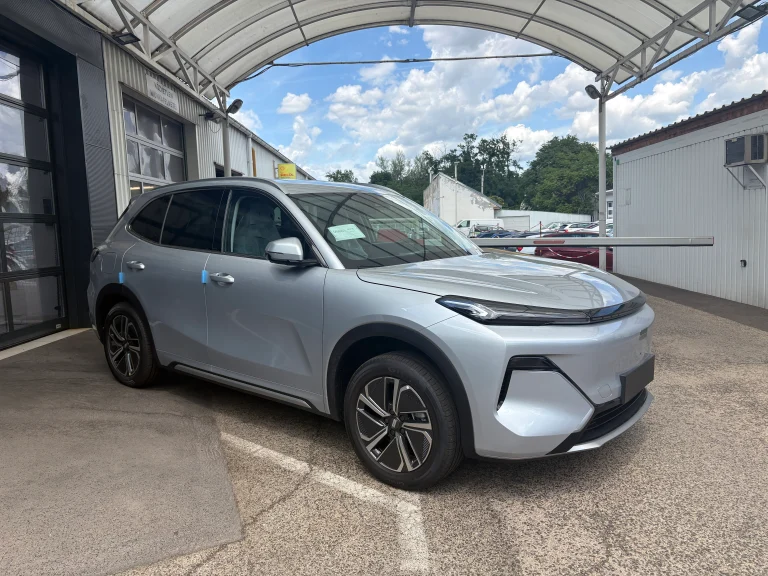 ELADÓ GEELY STARRAY EM-I PRO KÉSZLETRŐL – EZÜST
