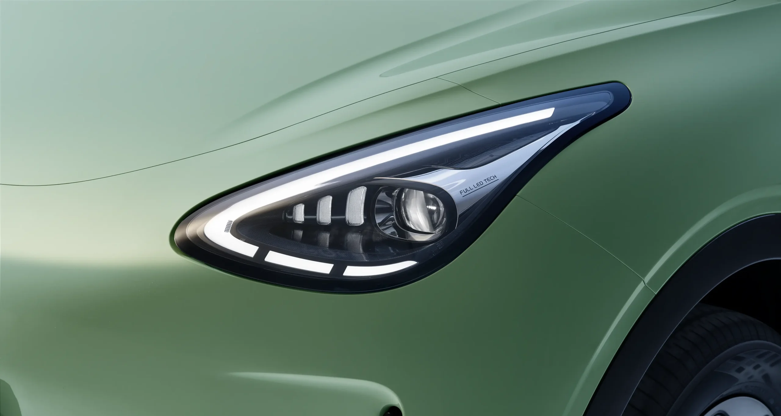 GEELY E2 4 GEELY E2 LED fényszórók